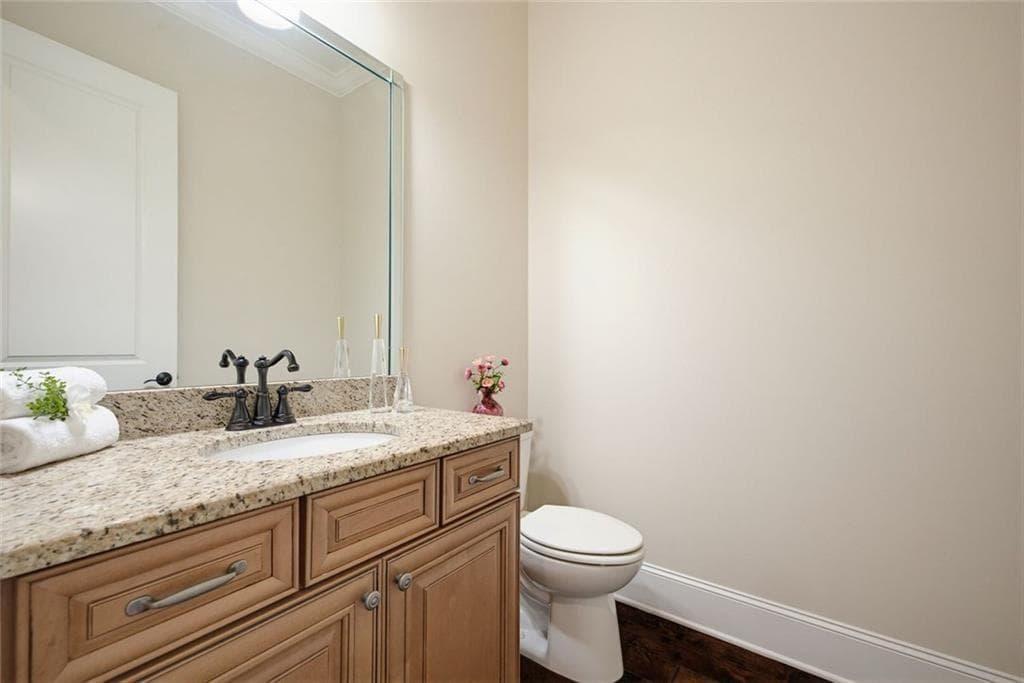 4 bedroom, 5 bathroom, 4,815 sq ft single family residence for sale at 11147 Brookhavenclub Drive, Johns Creek, GA 30097 — photo 8