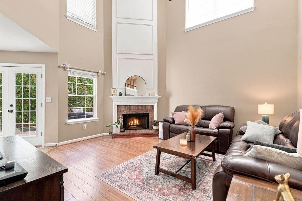 3 bedroom, 3 bathroom, 2,117 sq ft single family residence for sale at 15000 Crabapple Lake Drive, Roswell, GA 30076 — photo 2