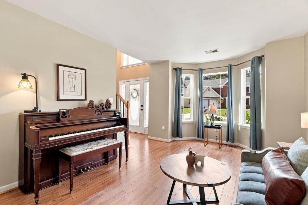 3 bedroom, 3 bathroom, 2,117 sq ft single family residence for sale at 15000 Crabapple Lake Drive, Roswell, GA 30076 — photo 10