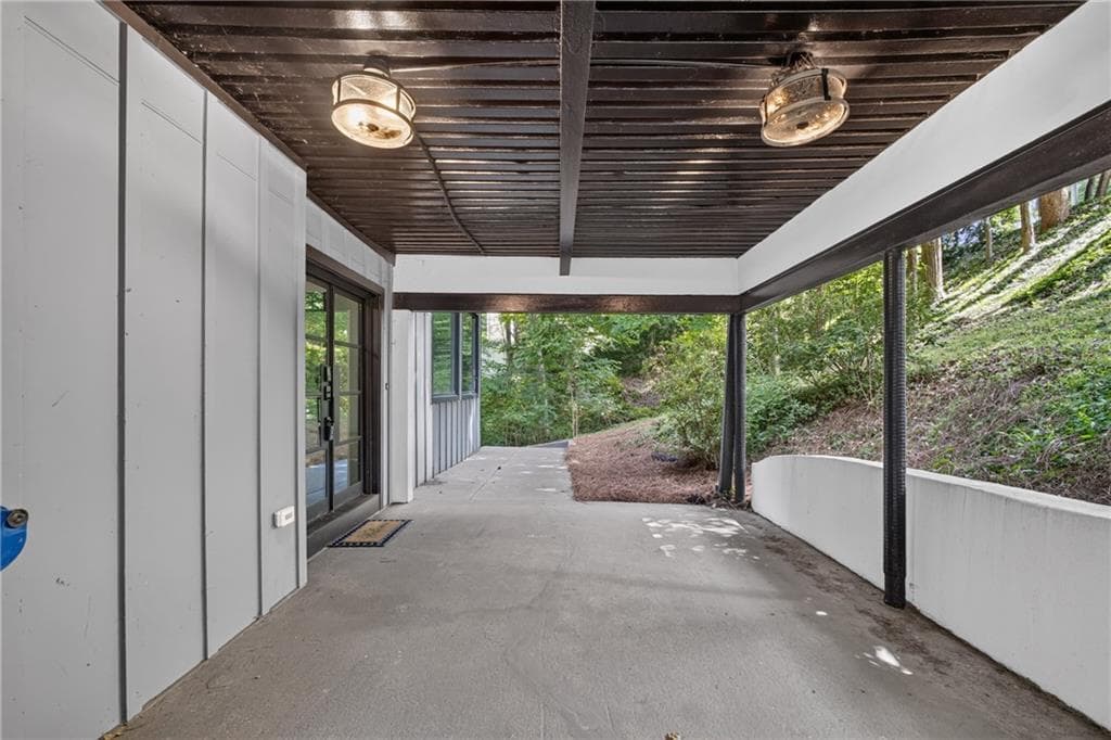 4 bedroom, 5 bathroom, 3,051 sq ft single family residence under contract at 1153 Dawn View Lane, Atlanta, GA 30327 — photo 10
