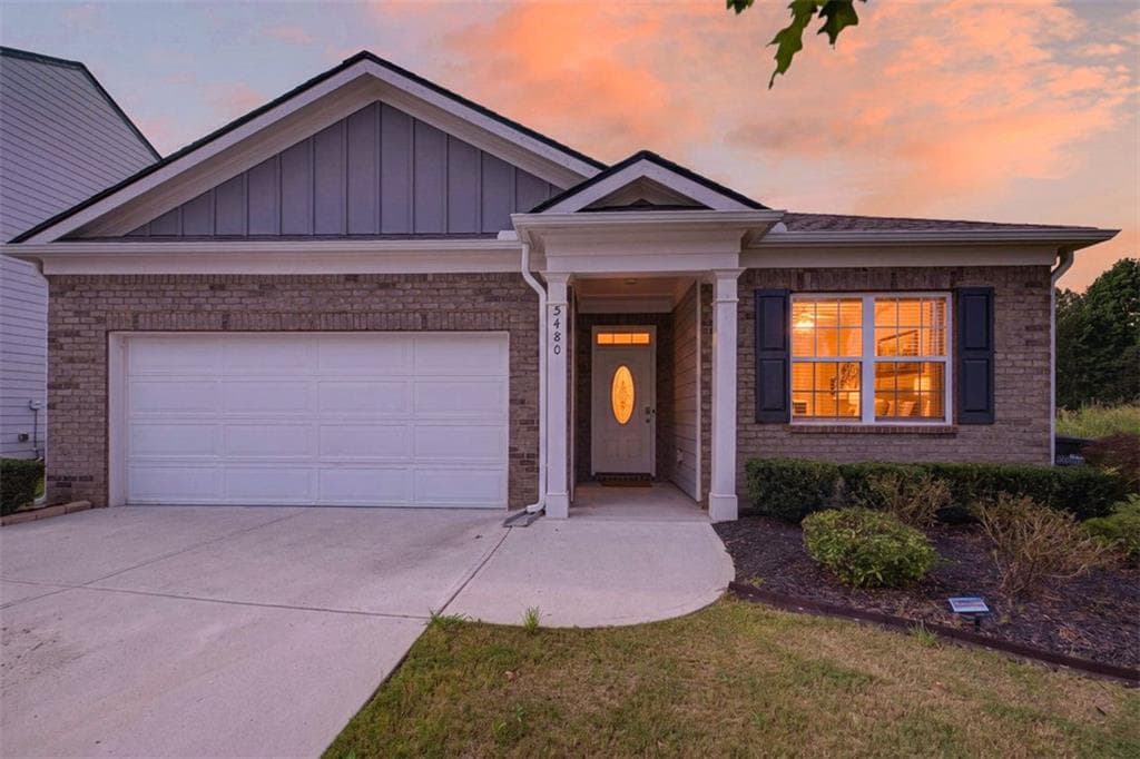 3 bedroom, 2 bathroom, 1,578 sq ft single family residence under contract at 5480 Barberry Avenue, Oakwood, GA 30566 — photo 2