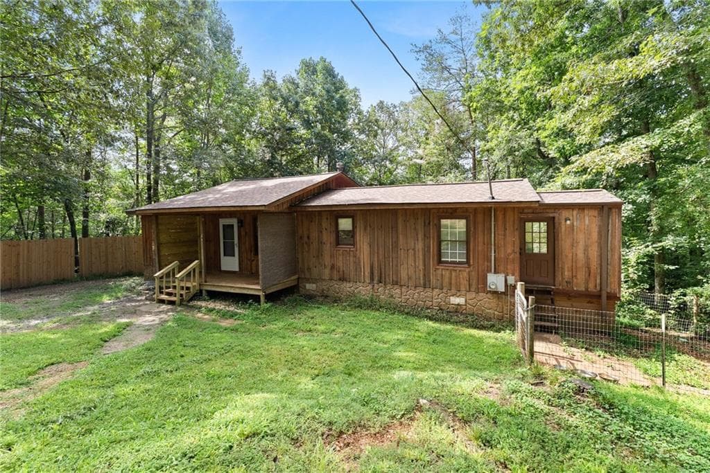 2 bedroom, 1 bathroom, 1,072 sq ft single family residence for sale at 34 Somerset Place, Dahlonega, GA 30533 — photo 2