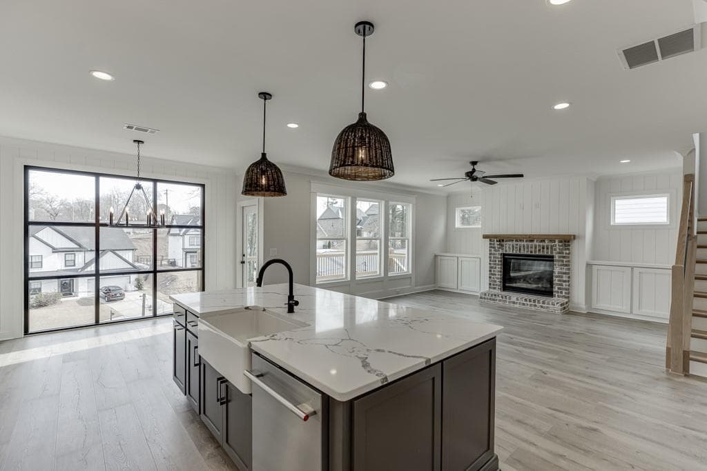 5 bedroom, 4 bathroom, 3,043 sq ft single family residence for sale at 175 Swimming Pool Road, Buford, GA 30518 — photo 3