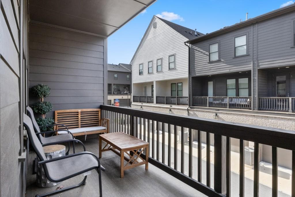 3 bedroom, 4 bathroom, 1,873 sq ft townhouse for sale at 6529 Beacon Drive, Sandy Springs, GA 30328 — photo 8