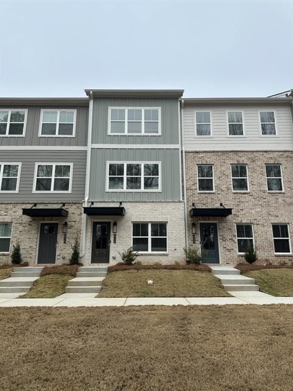 3 bedroom, 4 bathroom, 1,685 sq ft townhouse for sale at 826 Glennferry Bend, Mableton, GA 30126
