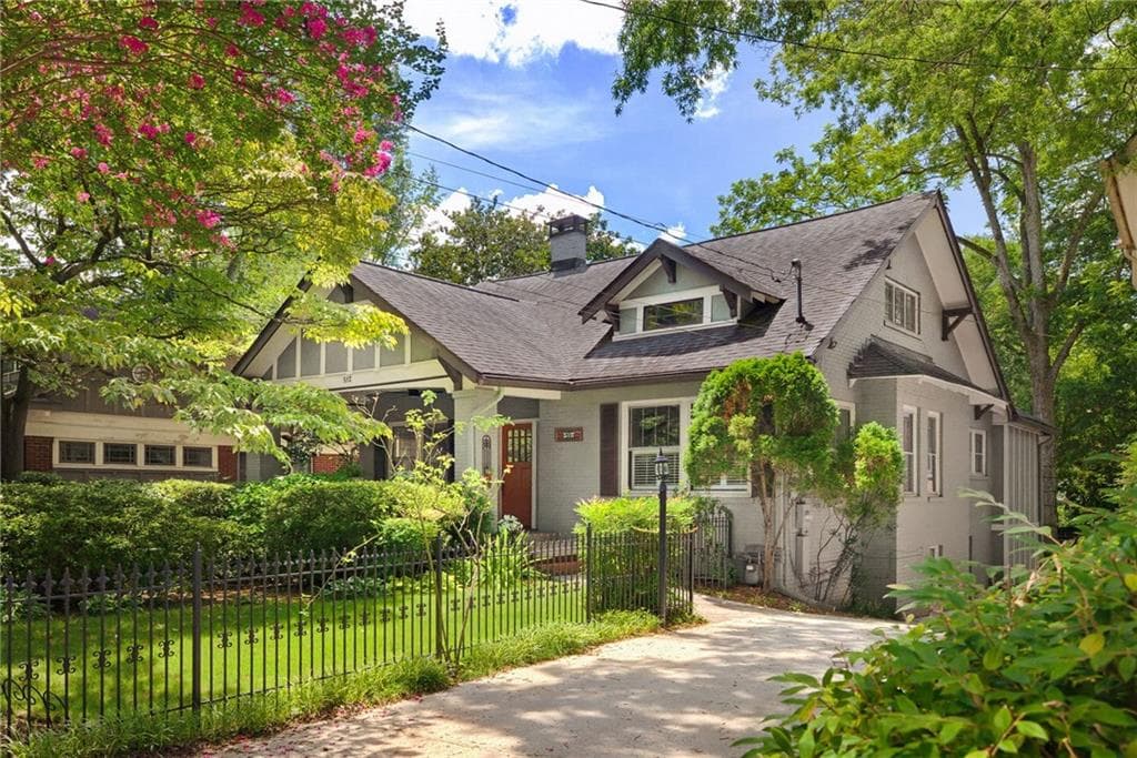 4 bedroom, 5 bathroom, 3,205 sq ft single family residence for sale at 512 Clairemont Avenue, Decatur, GA 30030 — photo 2