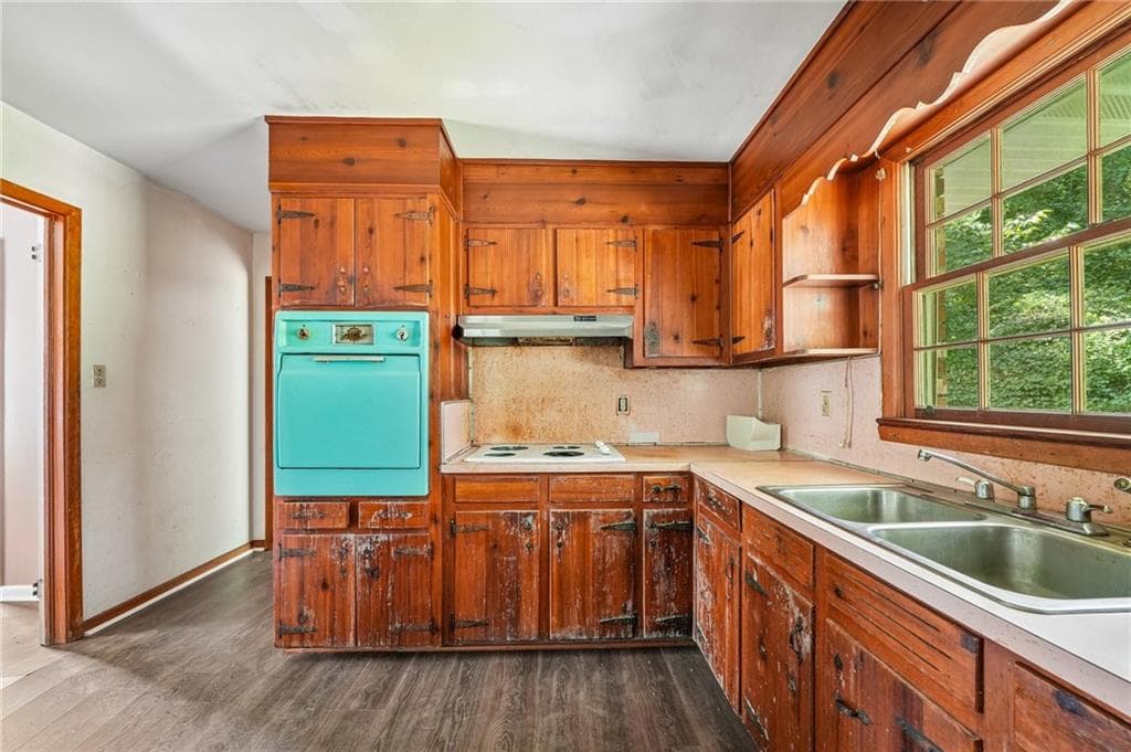 2 bedroom, 2 bathroom, 1,320 sq ft single family residence under contract at 2703 Arrowood Drive, East Point, GA 30344 — photo 8