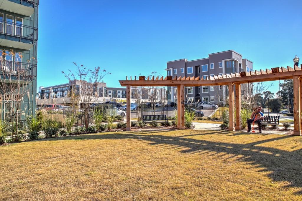 3 bedroom, 3 bathroom, 1,903 sq ft townhouse under contract at 1518 Thurcroft Lane, Lawrenceville, GA 30043 — photo 5