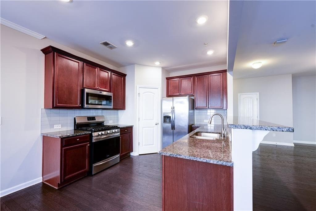 3 bedroom, 3 bathroom, 1,986 sq ft townhouse for rent at 1226 Fischer Trace, Cumming, GA 30041 for $2,100 a month — photo 5