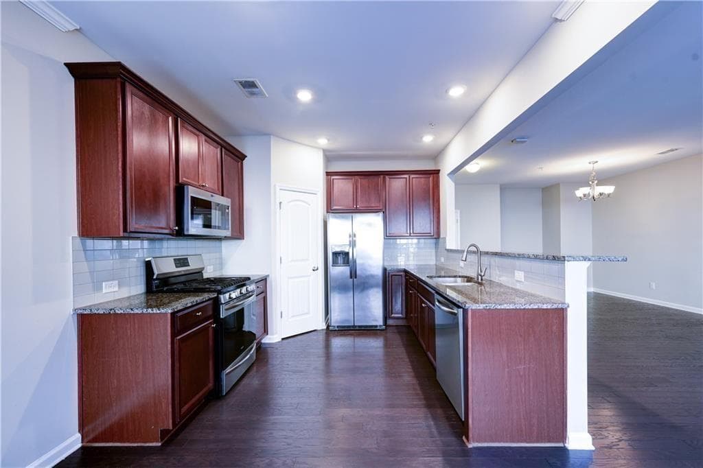3 bedroom, 3 bathroom, 1,986 sq ft townhouse for rent at 1226 Fischer Trace, Cumming, GA 30041 for $2,100 a month — photo 7