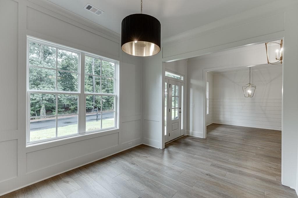 5 bedroom, 4 bathroom, 3,220 sq ft single family residence for sale at 314 Level Creek Road, Sugar Hill, GA 30518 — photo 7