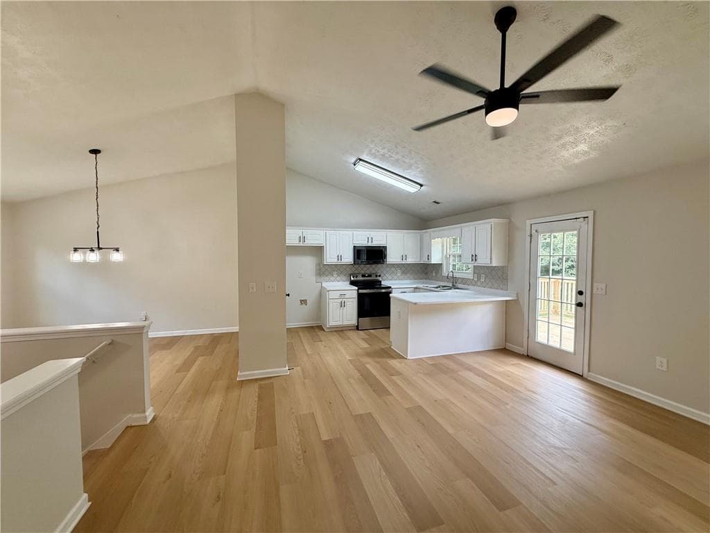 3 bedroom, 2 bathroom, 1,913 sq ft single family residence under contract at 75 Thrasher Road, Covington, GA 30016 — photo 2