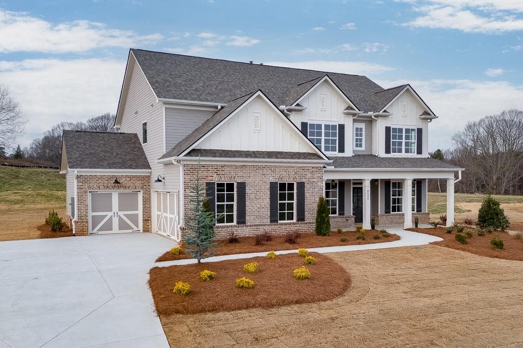 5 bedroom, 5 bathroom, 3,378 sq ft single family residence for sale at 8935 Claude Martin Drive, Gainesville, GA 30506 — photo 2