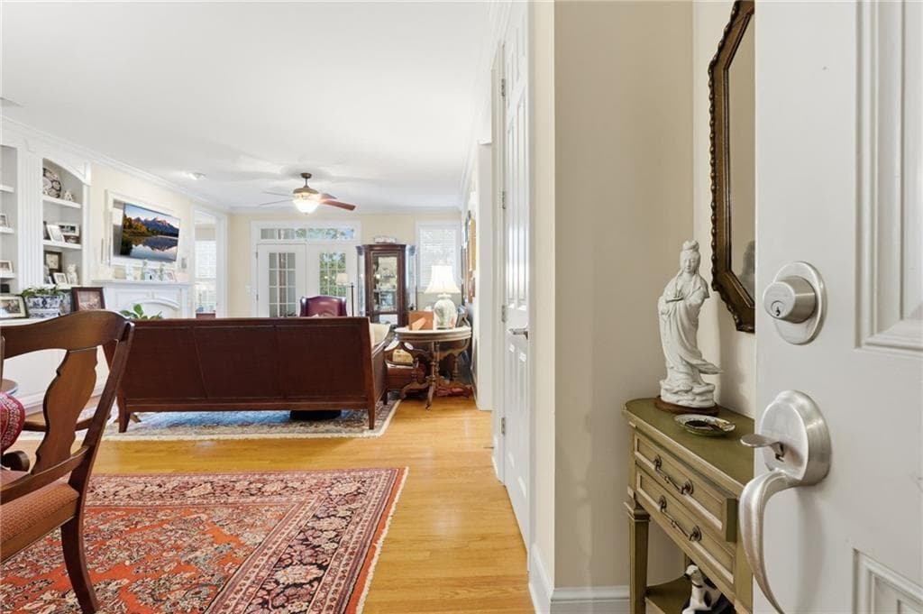 2 bedroom, 2 bathroom, 1,564 sq ft condominium for sale at 4955 Ivy Ridge Drive 303, Atlanta, GA 30339 — photo 6