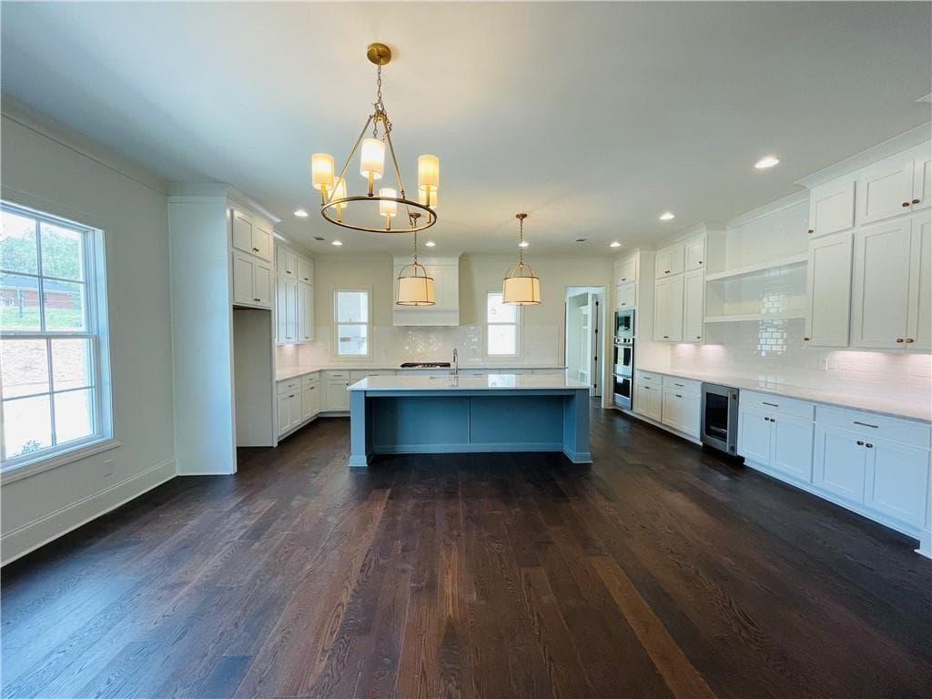 5 bedroom, 5 bathroom, 3,721 sq ft single family residence for sale at 212 Suwanee Avenue, Suwanee, GA 30024 — photo 4