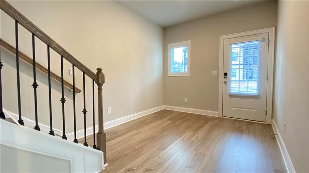 4 bedroom, 4 bathroom, 2,376 sq ft townhouse for rent at 1040 Knoxboro Lane, Woodstock, GA 30188 for $2,900 a month — photo 3