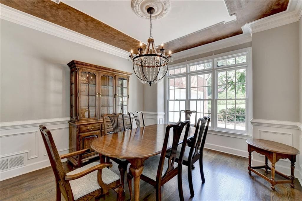 7 bedroom, 5 bathroom, 5,943 sq ft single family residence for sale at 3394 Forestwood Drive, Suwanee, GA 30024 — photo 9