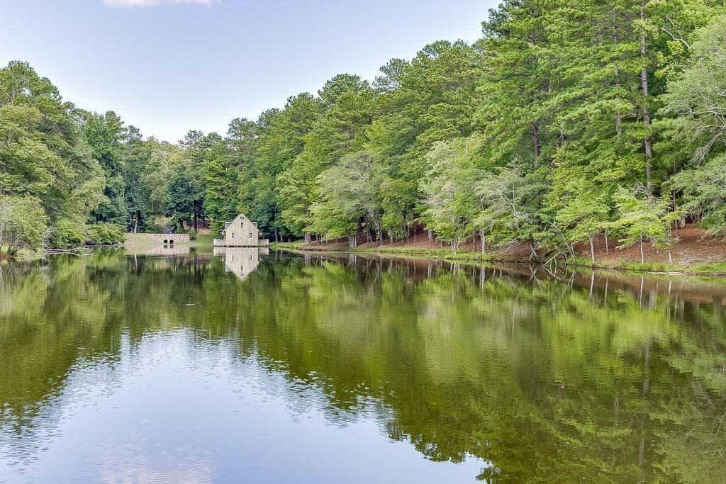 single family residence for sale at 5755 Kennedy Road, Suwanee, GA 30024 — photo 10