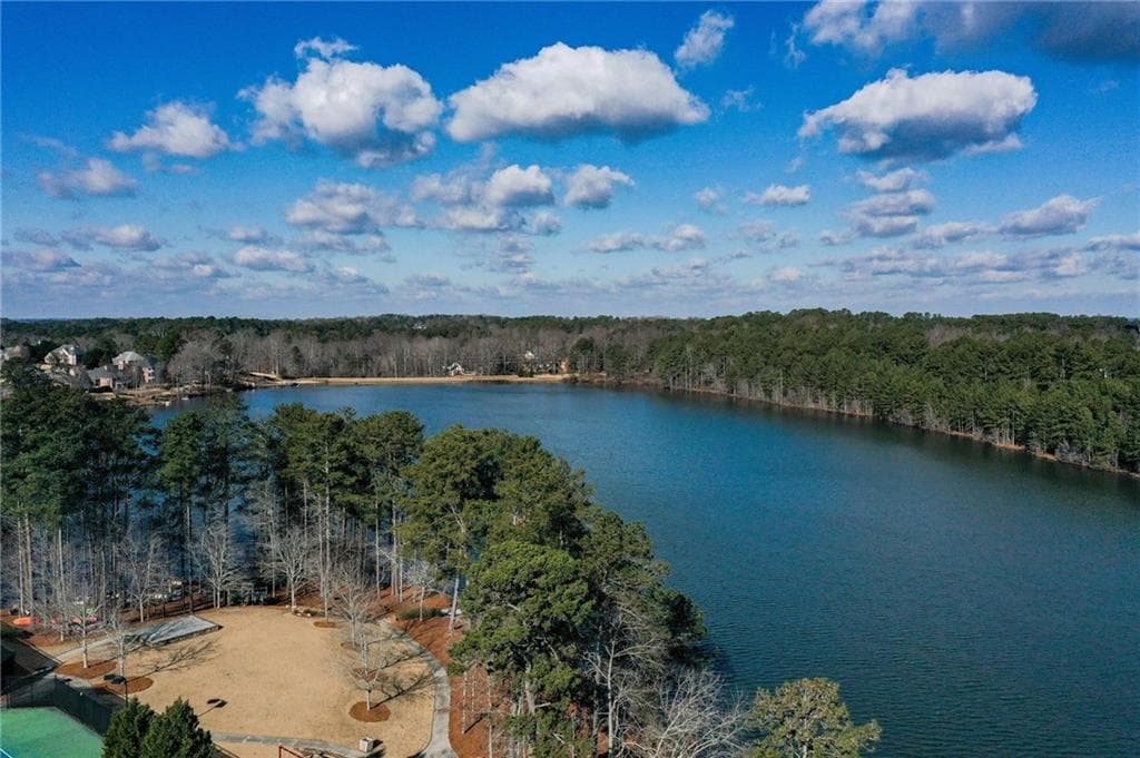 5 bedroom, 5 bathroom, 4,837 sq ft single family residence for sale at 1162 Rising Moon Trail, Snellville, GA 30078 — photo 2