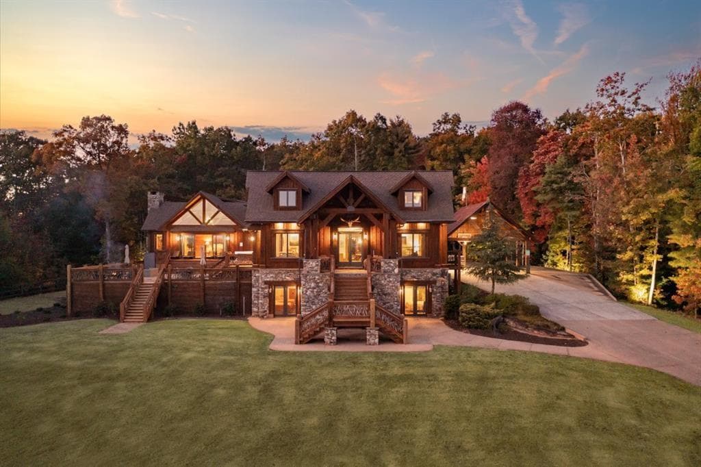 15 bedroom, 15 bathroom, 19,424 sq ft single family residence for sale at 3049 Tray Mountain Road, Sautee Nacoochee, GA 30157 — photo 2