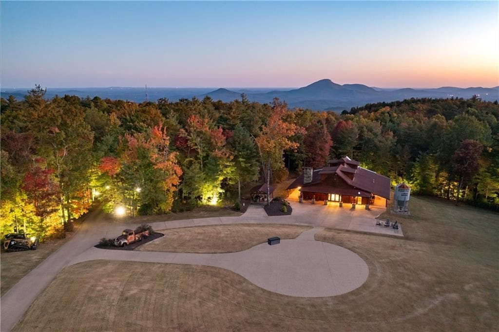 15 bedroom, 15 bathroom, 19,424 sq ft single family residence for sale at 3049 Tray Mountain Road, Sautee Nacoochee, GA 30157 — photo 4