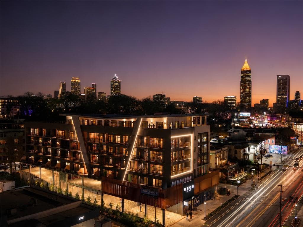 2 bedroom, 2 bathroom, 1,050 sq ft condominium for sale at 567 Ponce De Leon Avenue 610, Atlanta, GA 30308 — photo 3