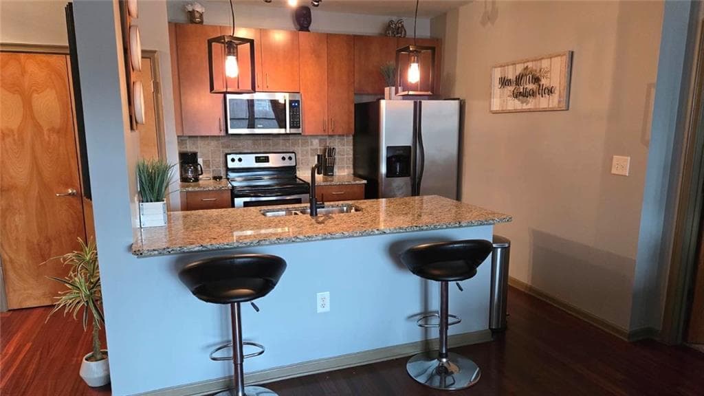 2 bedroom, 2 bathroom, 1,000 sq ft condominium for sale at 898 Oak Street 3314, Atlanta, GA 30310 — photo 2