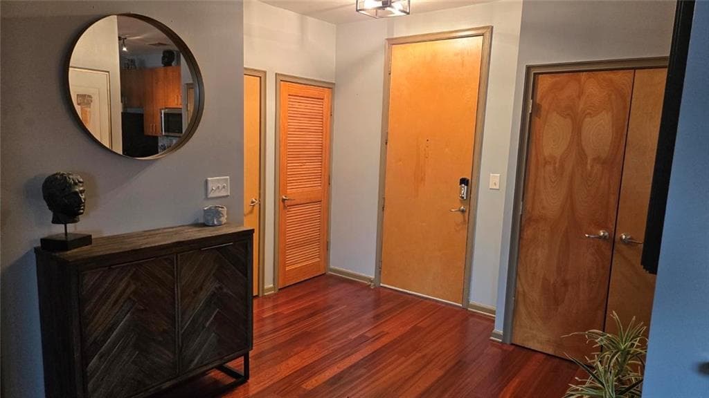 2 bedroom, 2 bathroom, 1,000 sq ft condominium for sale at 898 Oak Street 3314, Atlanta, GA 30310 — photo 3
