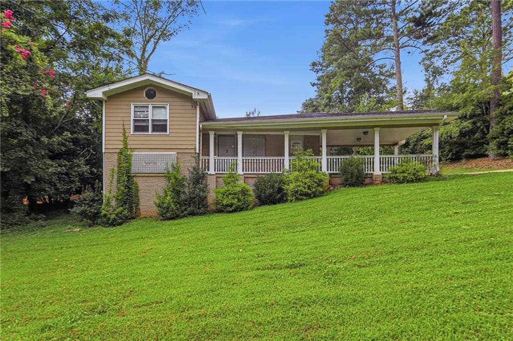 3 bedroom, 2 bathroom, 1,354 sq ft single family residence for sale at 3435 Misty Valley Road, Decatur, GA 30032 — photo 2