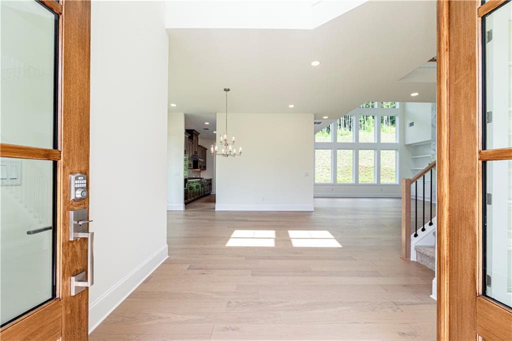 5 bedroom, 5 bathroom, 3,408 sq ft single family residence under contract at 1177 Ridgeview Road, Woodstock, GA 30188 — photo 4