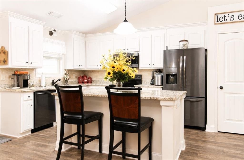 4 bedroom, 3 bathroom, 2,277 sq ft single family residence for sale at 107 Cooper Court, Statham, GA 30666 — photo 7