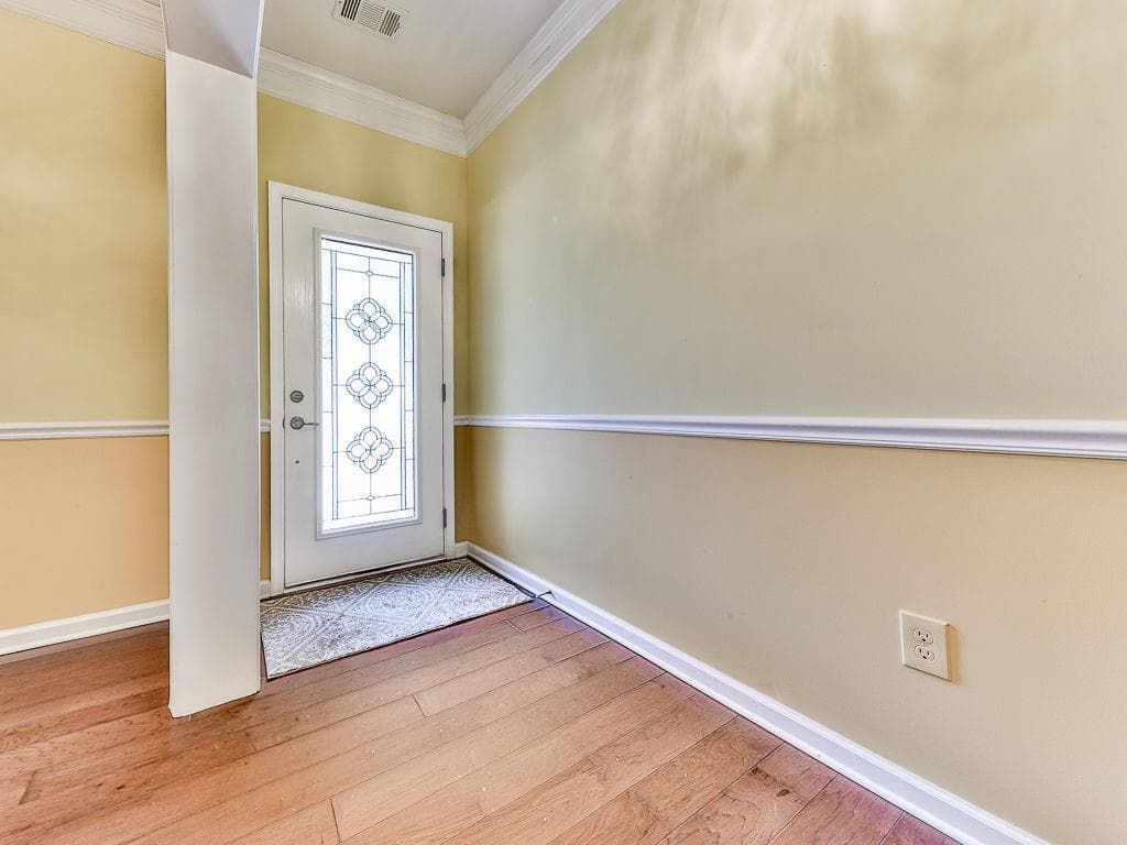 2 bedroom, 2 bathroom, 2,200 sq ft single family residence under contract at 424 Larkspur Drive, Canton, GA 30114 — photo 10