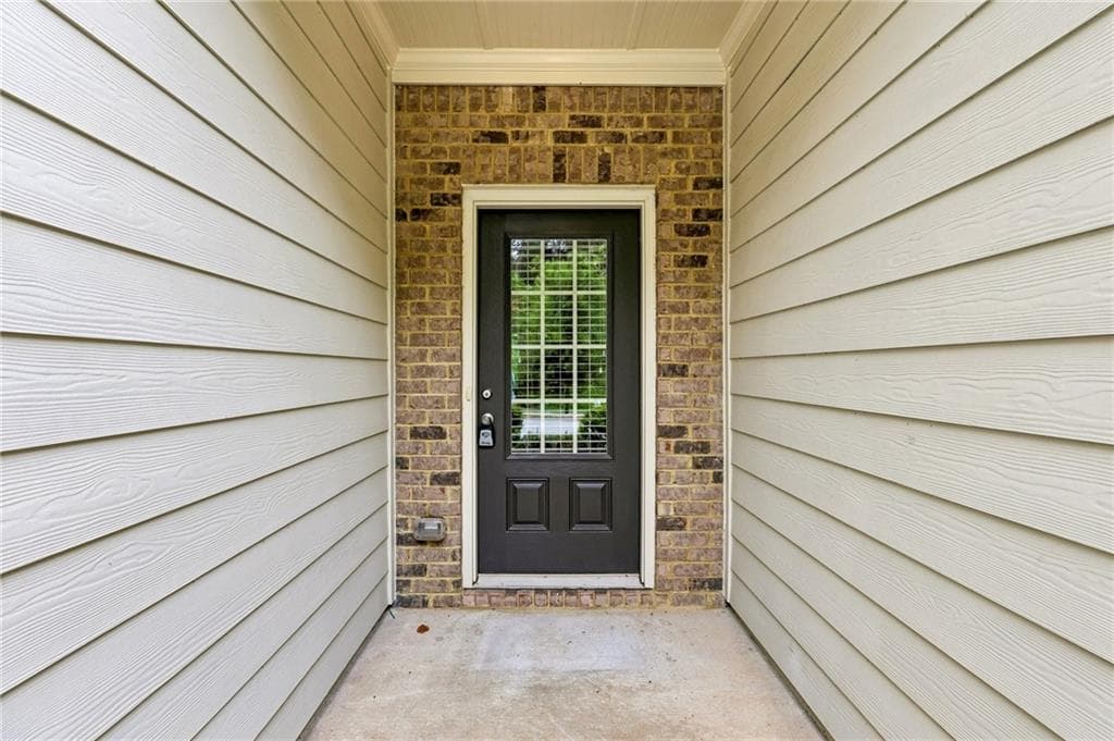 4 bedroom, 3 bathroom, 1,942 sq ft townhouse for sale at 2523 Shetley Creek Drive, Norcross, GA 30071 — photo 2