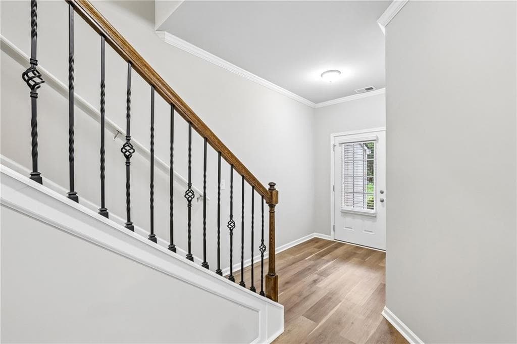 4 bedroom, 3 bathroom, 1,942 sq ft townhouse for sale at 2523 Shetley Creek Drive, Norcross, GA 30071 — photo 4
