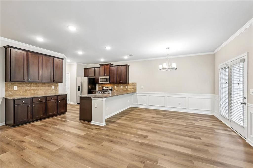 4 bedroom, 3 bathroom, 1,942 sq ft townhouse for sale at 2523 Shetley Creek Drive, Norcross, GA 30071 — photo 7