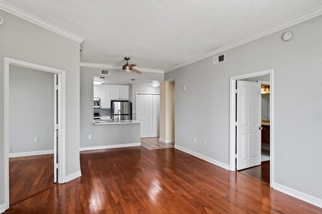 2 bedroom, 2 bathroom, 1,139 sq ft condominium for sale at 1101 Juniper Street 832, Atlanta, GA 30309 — photo 2