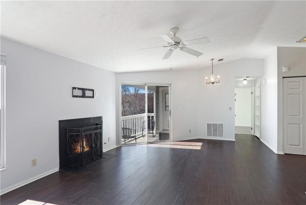 2 bedroom, 2 bathroom, 1,128 sq ft condominium for sale at 1483 Keys Crossing Drive, Brookhaven, GA 30319 — photo 8