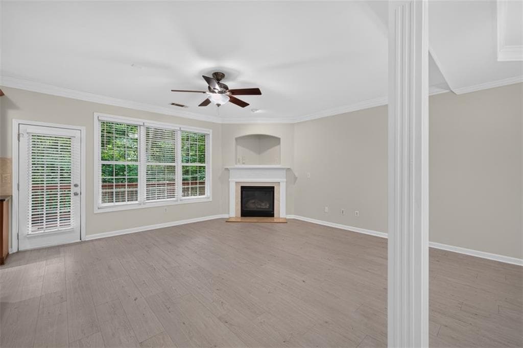 3 bedroom, 3 bathroom, 2,018 sq ft townhouse for sale at 2294 Meadow's End, Duluth, GA 30097 — photo 4