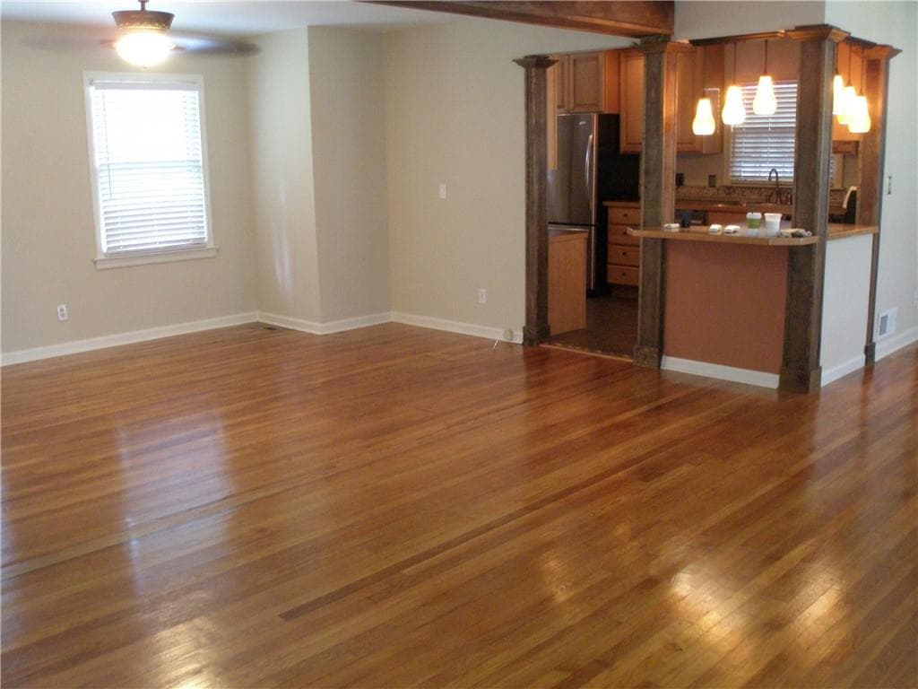 2 bedroom, 2 bathroom, 1,252 sq ft single family residence under contract at 3962 Chamblee Dunwoody Road, Atlanta, GA 30341 — photo 6