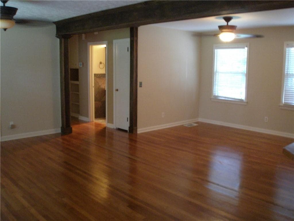 2 bedroom, 2 bathroom, 1,252 sq ft single family residence under contract at 3962 Chamblee Dunwoody Road, Atlanta, GA 30341 — photo 8