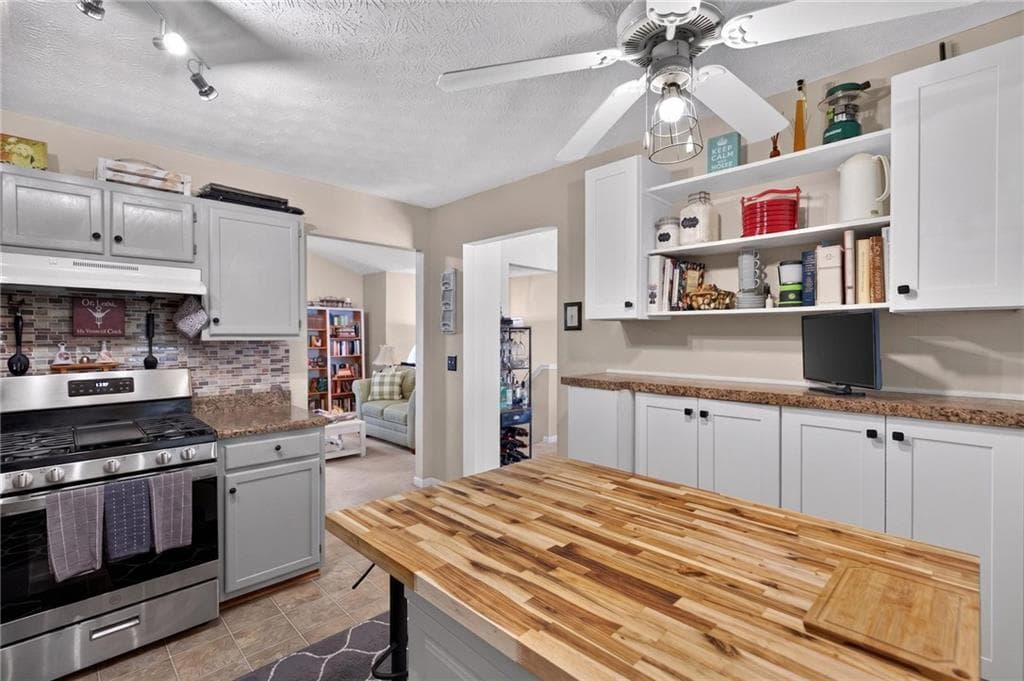 3 bedroom, 3 bathroom, 1,600 sq ft single family residence for sale at 273 Bridge Station Drive, Douglasville, GA 30134 — photo 7