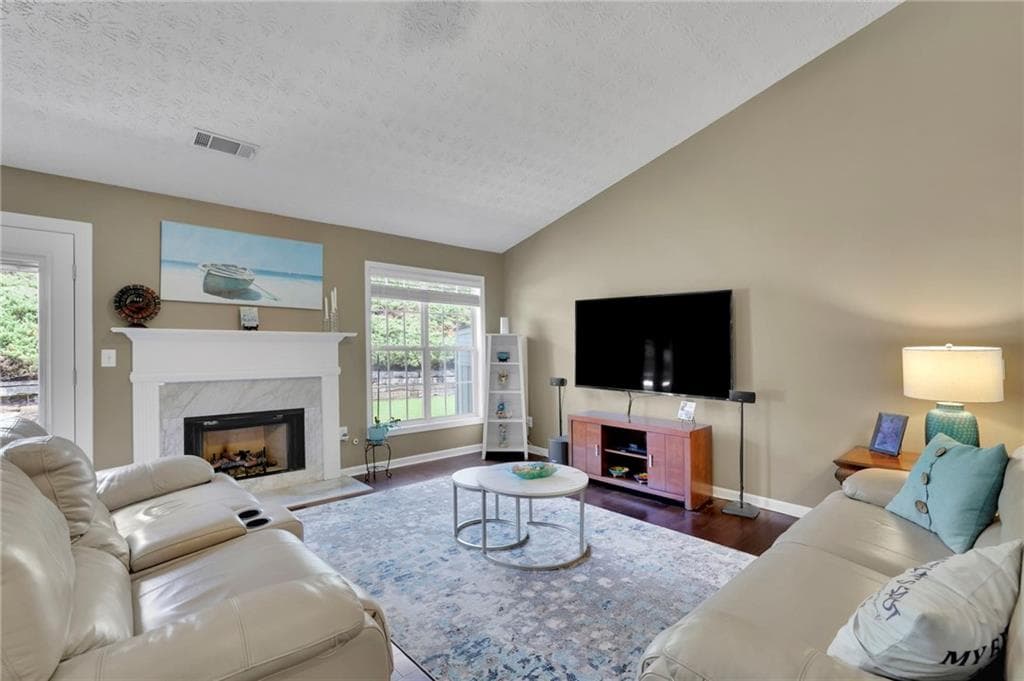 3 bedroom, 3 bathroom, 2,416 sq ft single family residence under contract at 2446 Battery Pointe, Lawrenceville, GA 30043 — photo 10