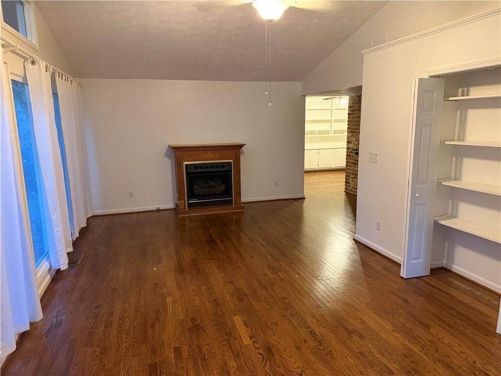2 bedroom, 2 bathroom, 1,657 sq ft single family residence for rent at 2022 Woodbine Terrace, Atlanta, GA 30329 for $2,400 a month — photo 5