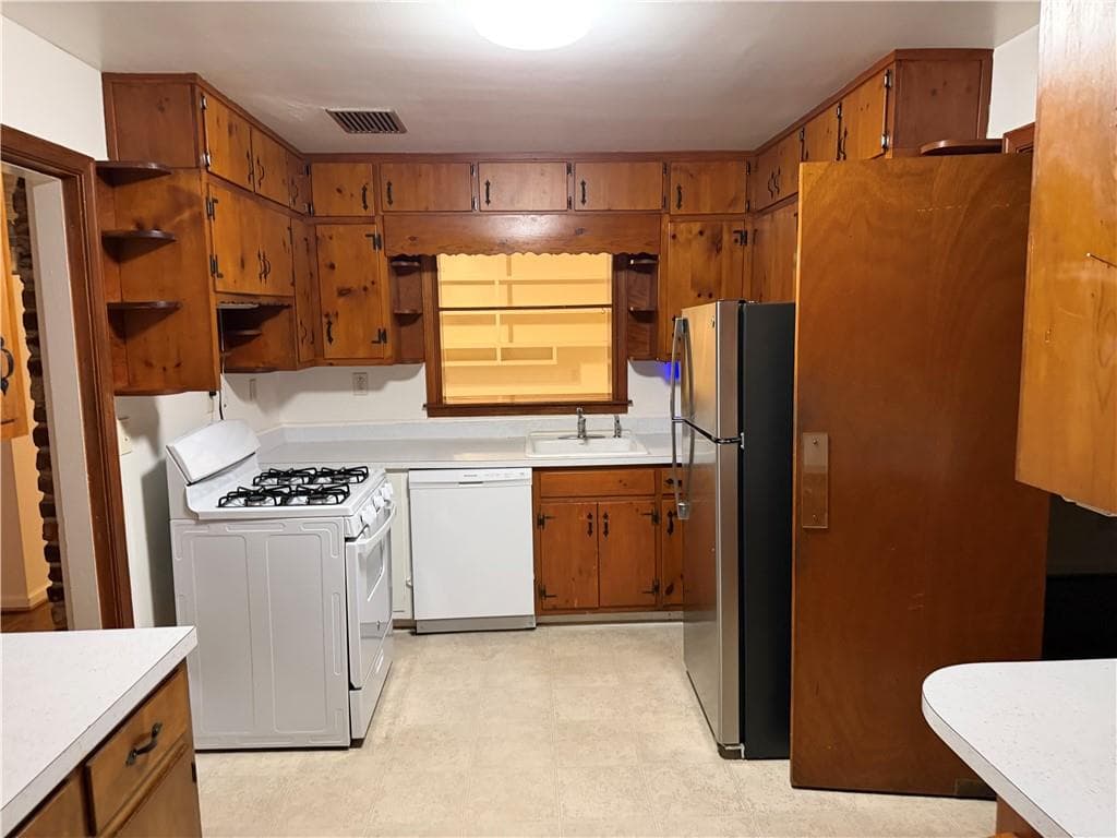 2 bedroom, 2 bathroom, 1,657 sq ft single family residence for rent at 2022 Woodbine Terrace, Atlanta, GA 30329 for $2,400 a month — photo 6