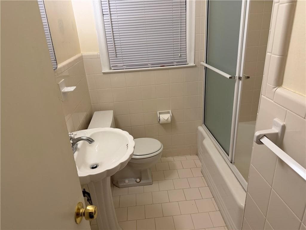 2 bedroom, 2 bathroom, 1,657 sq ft single family residence for rent at 2022 Woodbine Terrace, Atlanta, GA 30329 for $2,400 a month — photo 10