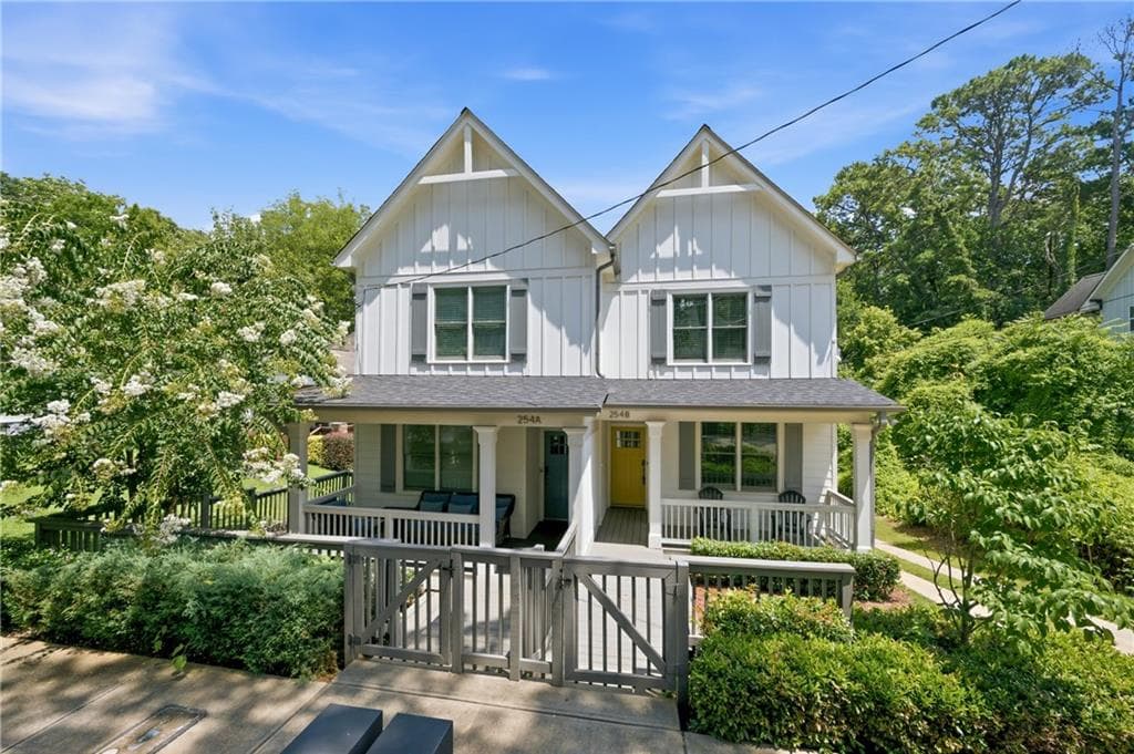 4 bedroom, 3 bathroom, 3,194 sq ft townhouse for rent at 254 Lamon Avenue B, Atlanta, GA 30316 for $3,995 a month — photo 3