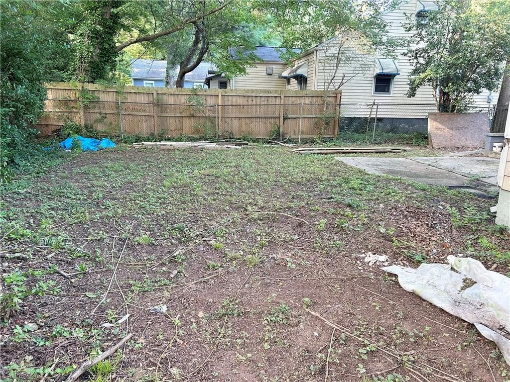 3 bedroom, 2 bathroom, 948 sq ft single family residence under contract at 1452 Ryan Street, Atlanta, GA 30310 — photo 7