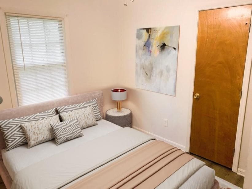 4 bedroom, 1 bathroom, 834 sq ft single family residence for sale at 1551 Ferno Drive, Atlanta, GA 30318 — photo 7