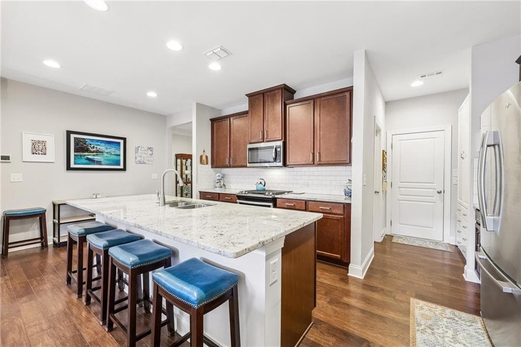 4 bedroom, 4 bathroom, 2,847 sq ft townhouse for sale at 8630 Gladden Lane, Suwanee, GA 30024 — photo 5