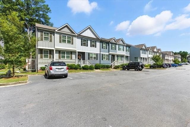 3 bedroom, 3 bathroom, 1,750 sq ft townhouse for sale at 2832 Saratoga Lake View, Decatur, GA 30034 — photo 5